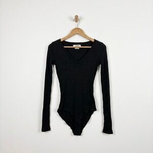 Golden by Tna Aritzia Black Ribbed Knit Long Sleeve V-Neck Bodysuit Small S